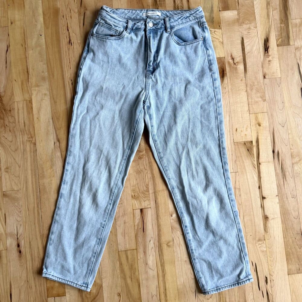 100% Cotton Light Wash PacSun Mom Jeans – Size 26